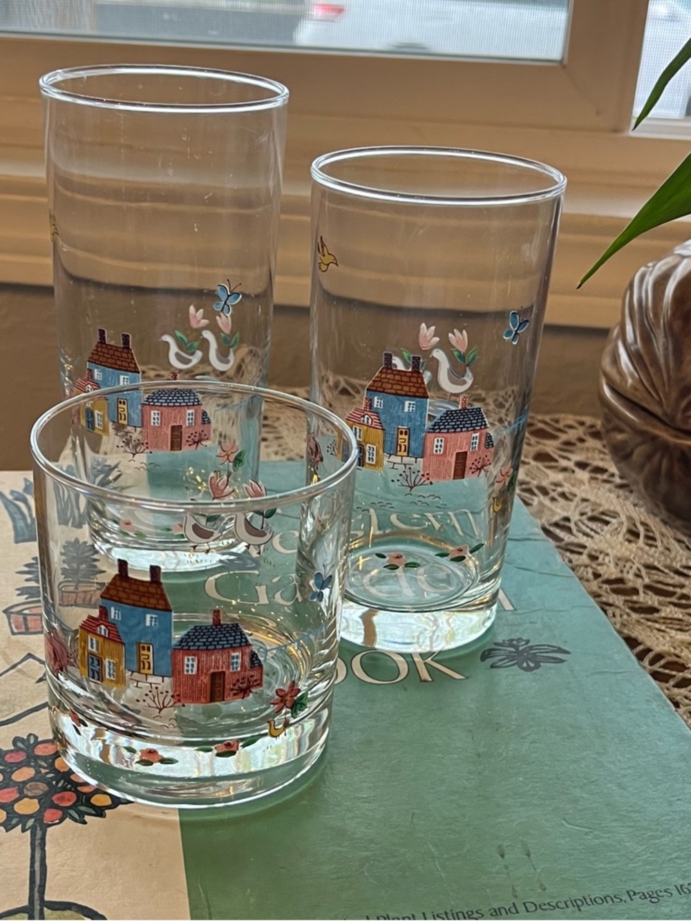3- International Heartland drinking glasses
